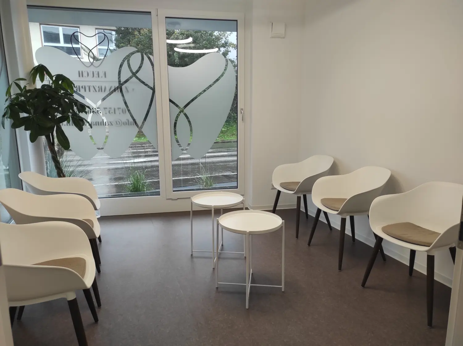 Wartebereich beim Zahnarzt Dettenhausen